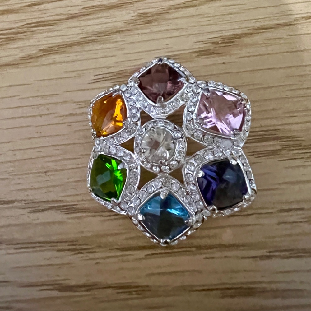 MONET MULTI COLORED RHINESTONE STAR PIN/BROOCH - Picture 3 of 3